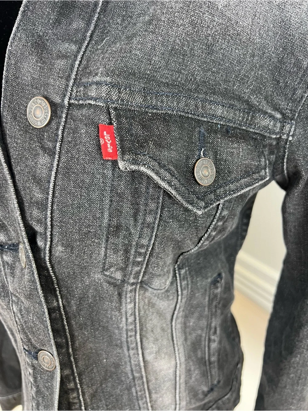Levi's Black Denim Women’s Trucker Jacket Size M